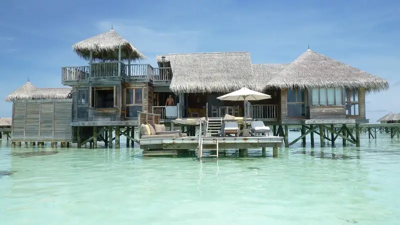 beach-accommodation-maldives