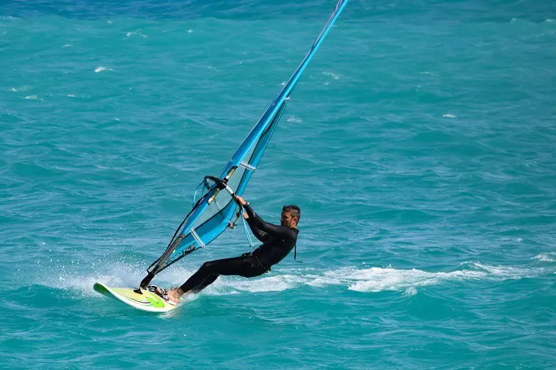 seychelles-windsurfing-sport