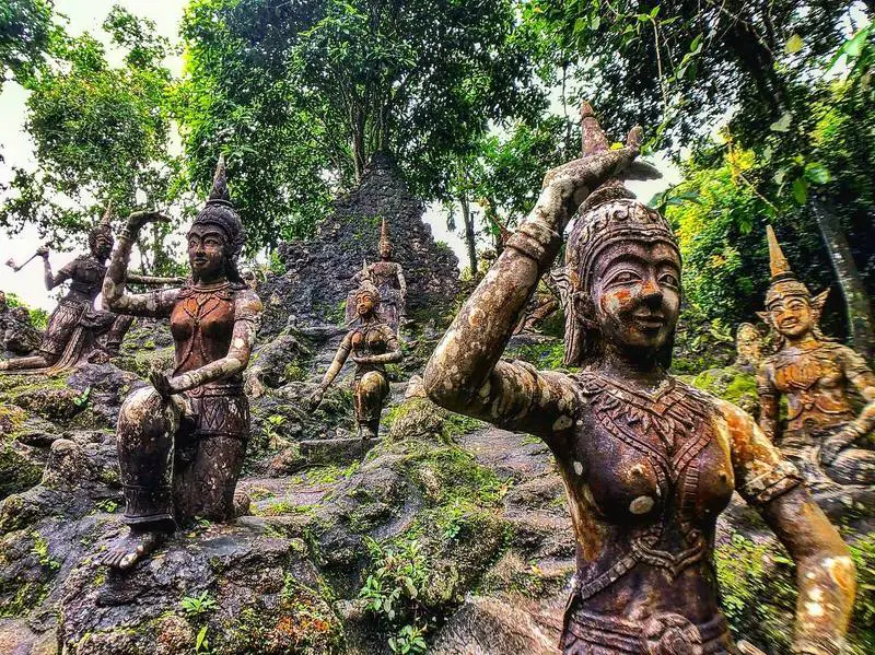 secret-buddha-garden-thailand