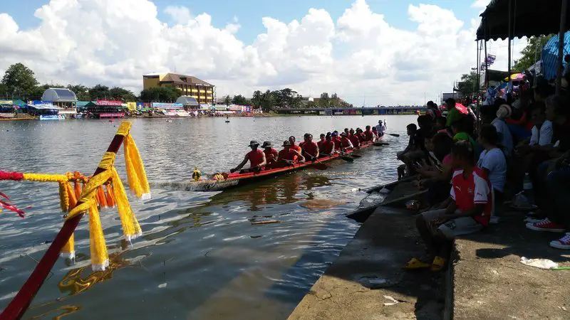 boat-race-phimai-thailand