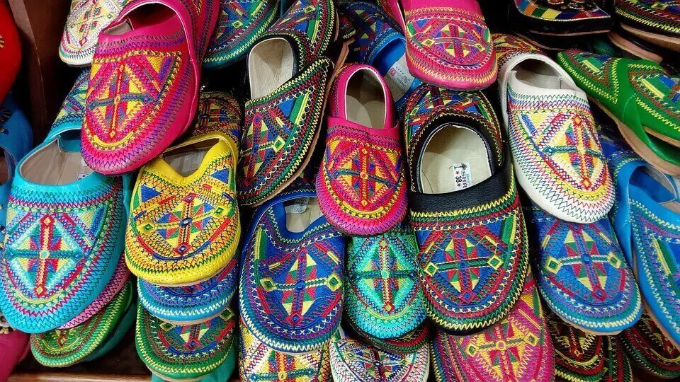 colourful-moroccan-shoes