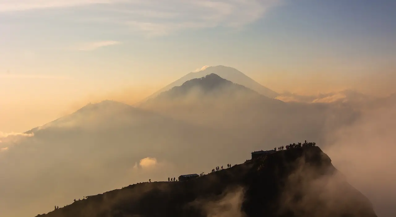volcano-mt-batur-sunrise