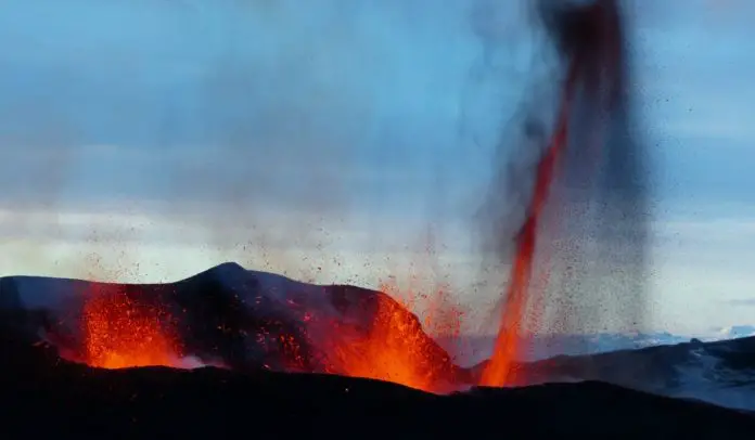 volcanic eruption in iceland