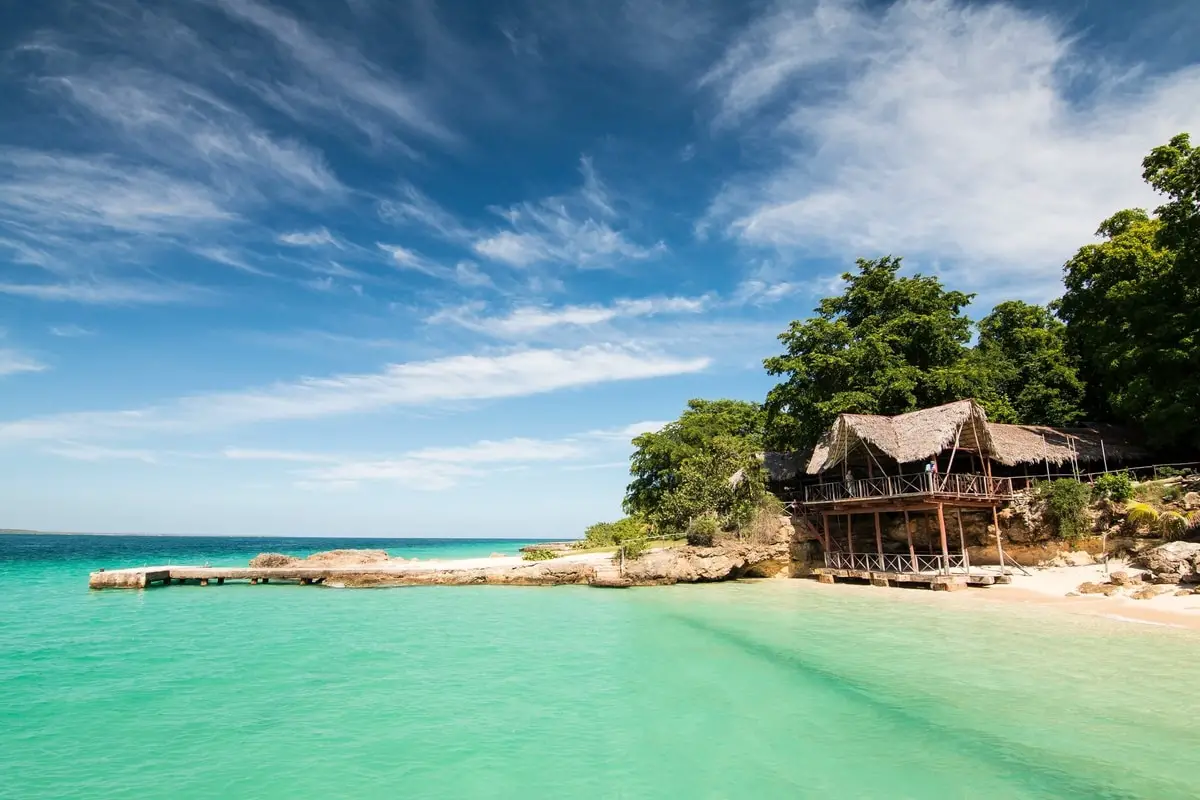 turquoise-water-beach-in-cuba