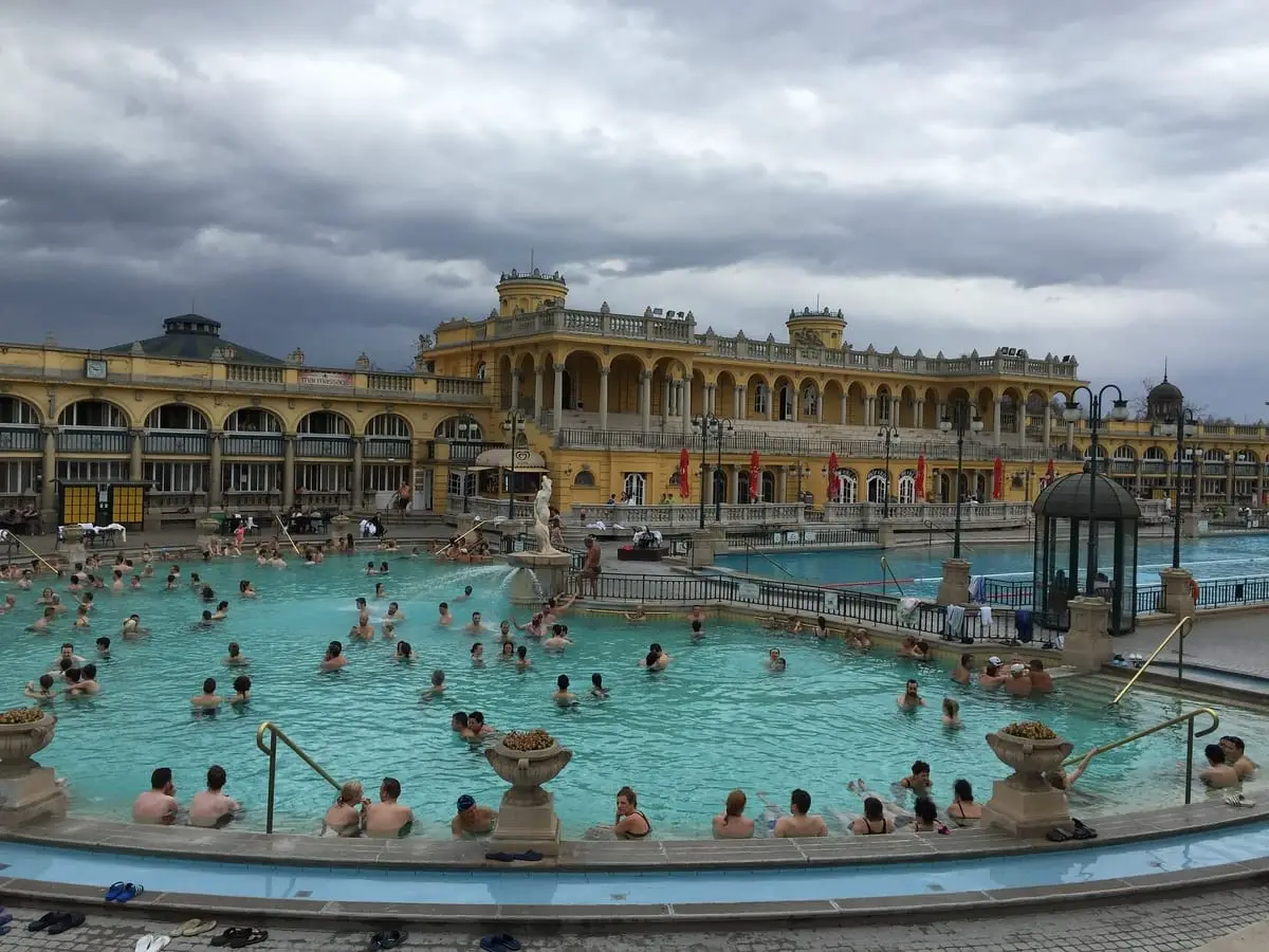 thermal-springs-in-budapest-hungary-in-winter