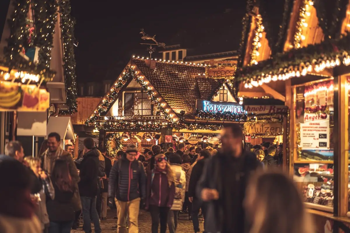 a-christmas-market-with-lights-in-europe-in-december