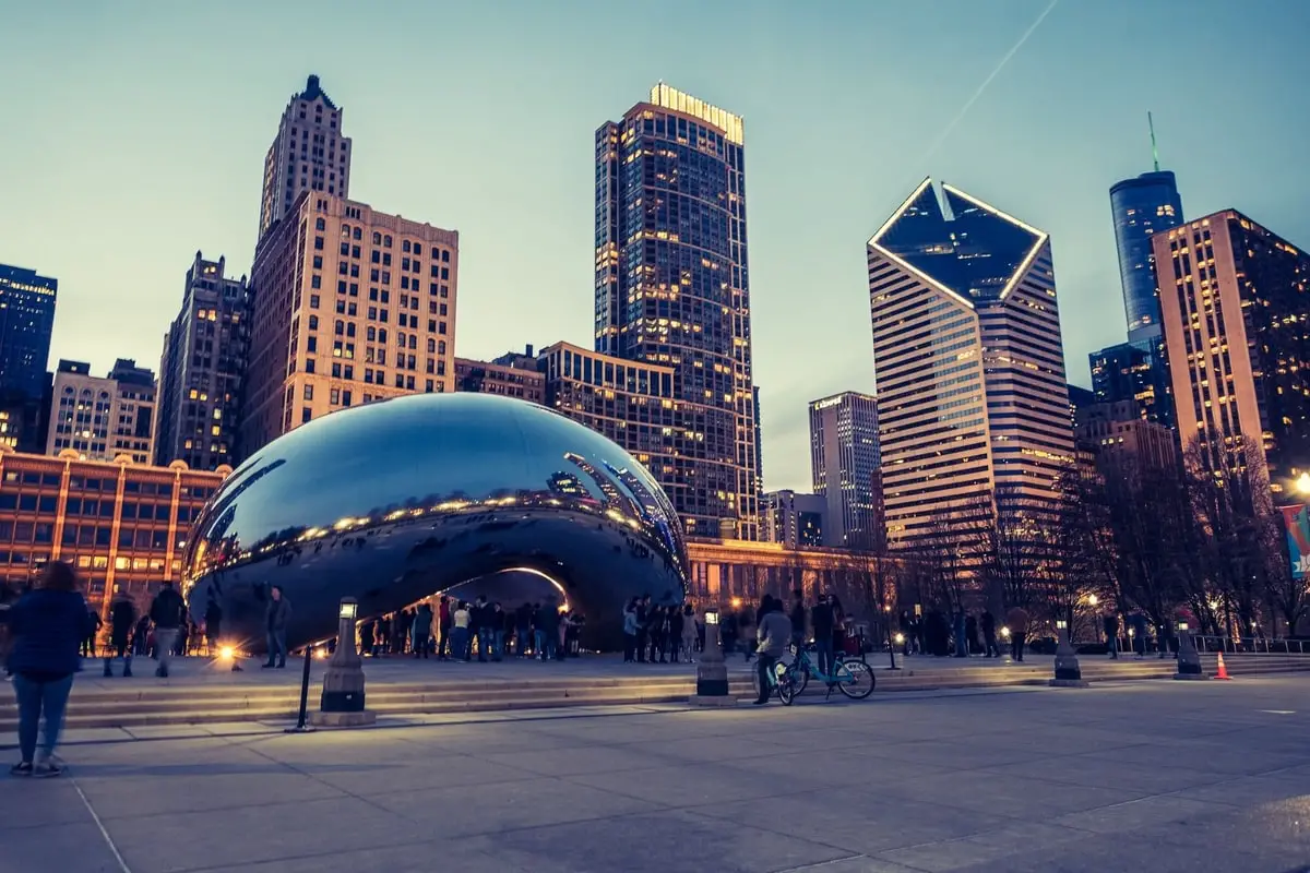 places-to-visit-in-chicago-for-free-millennium-park-the-bean